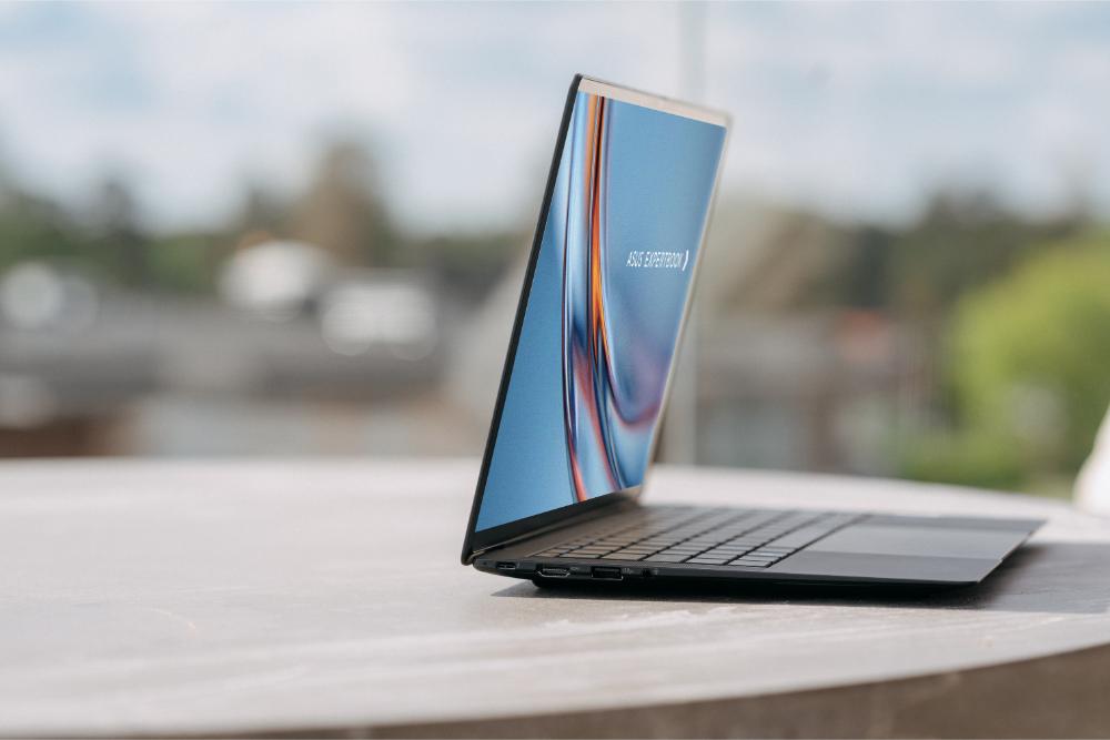 asus_expertbookultra_acn_scenario39-1