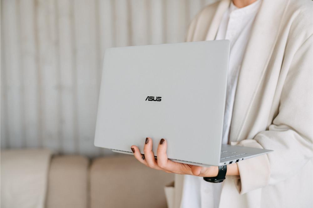 asus_expertbookultra_acn_scenario86-2