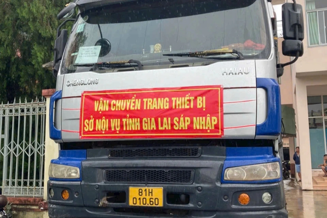 can-bo-gia-lai-hanh-quan-ve-quy-nhon-de-lam-viec-tu-ngay-1-7chi-anh-2jpg-edited-1751279577806