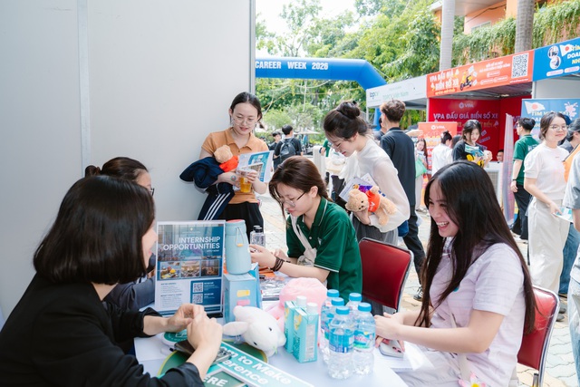Career Week 2026: Mở rộng cơ hội việc làm cho sinh viên- Ảnh 1. Career Week 2026: Mở rộng cơ hội việc làm cho sinh viên- Ảnh 1.